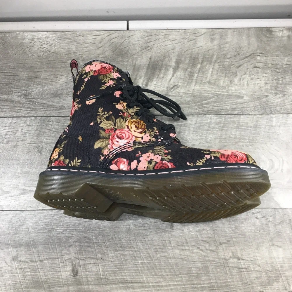 Doc Martens 11821 1460 Black Victorian Floral Bloom Combat Womens Boots Size 7